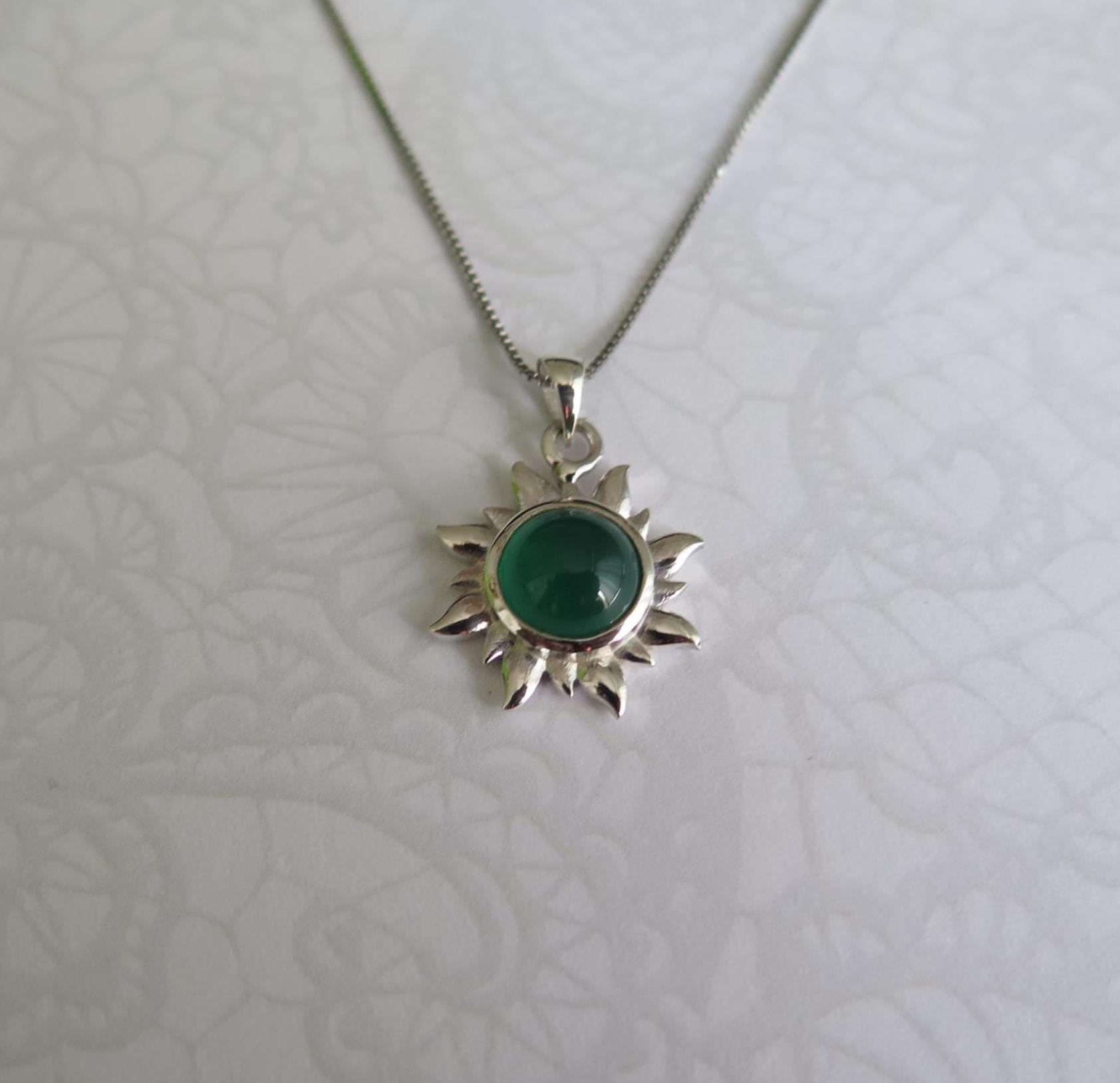 925 Sterling Silver Sun and Moon Pendant with Gemstone - 16 Inch Solid Silver Chain - High-Quality Celestial Jewelry Chic Necklace, Gift Her