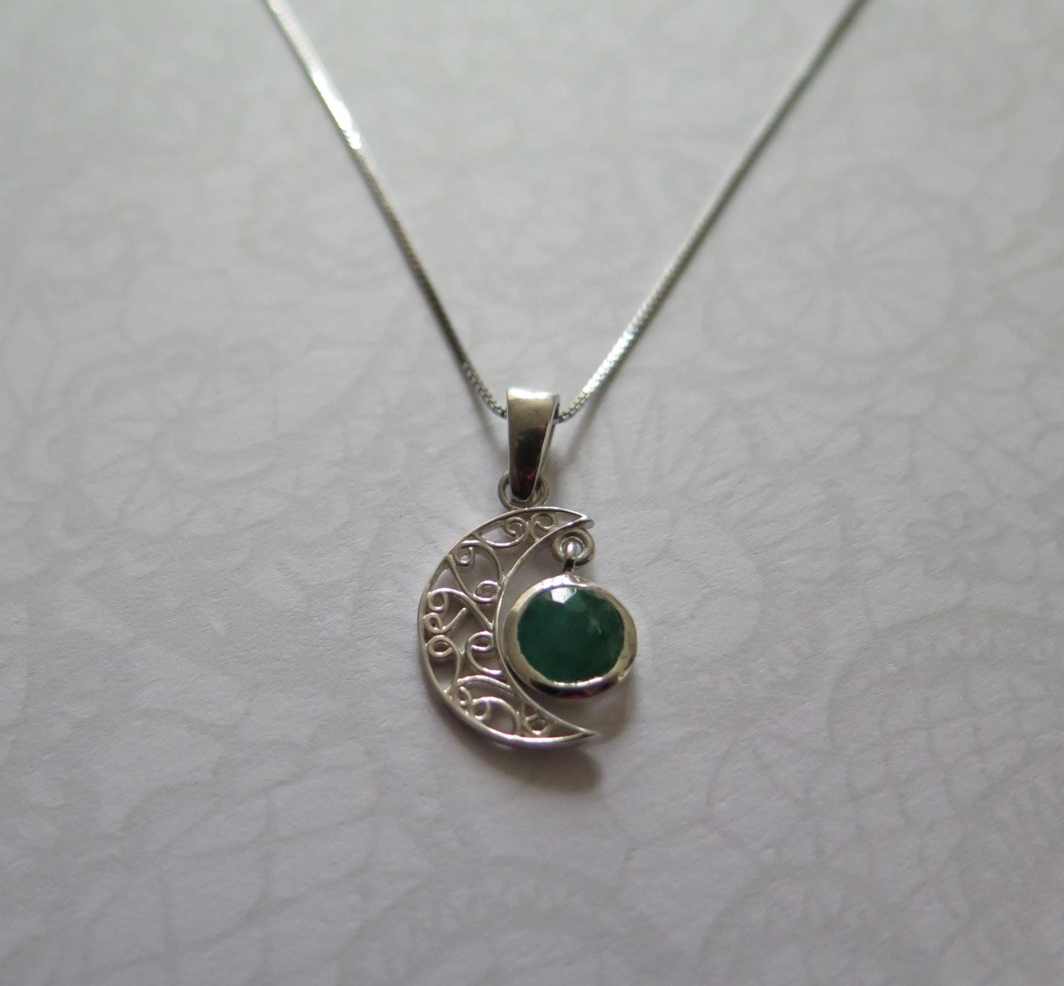 925 Sterling Silver Sun and Moon Pendant with Gemstone - 16 Inch Solid Silver Chain - High-Quality Celestial Jewelry Chic Necklace, Gift Her