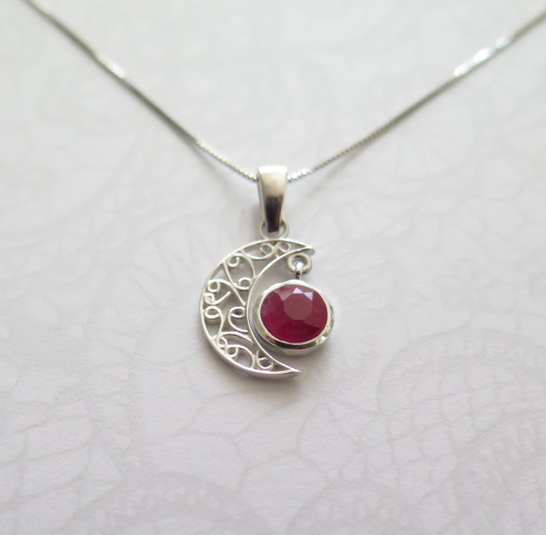 925 Sterling Silver Sun and Moon Pendant with Gemstone - 16 Inch Solid Silver Chain - High-Quality Celestial Jewelry Chic Necklace, Gift Her