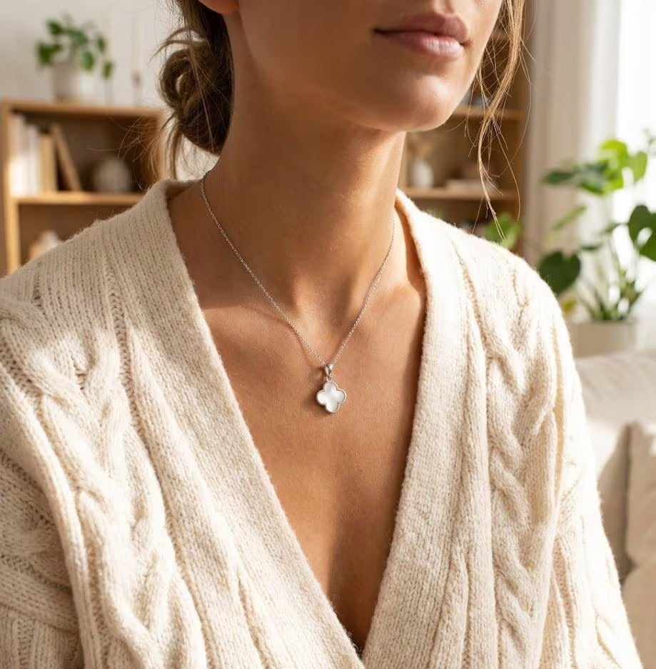 4 Leaf Lucky Clover Pendant with 18 Inch Chain –  Hand-poured resin enamel, 925 Silver Necklace, Charm Minimalist, Bracelet 6.5-7.5 Inch