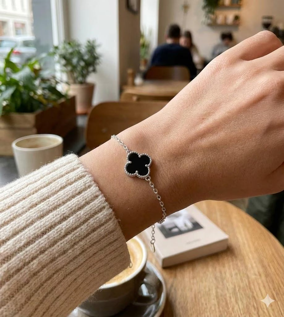 4 Leaf Lucky Clover Pendant with 18 Inch Chain –  Hand-poured resin enamel, 925 Silver Necklace, Charm Minimalist, Bracelet 6.5-7.5 Inch