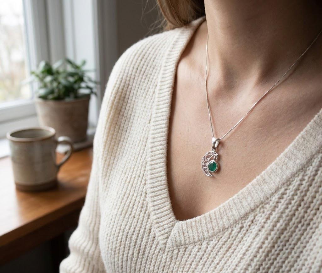 925 Sterling Silver Sun and Moon Pendant with Gemstone - 16 Inch Solid Silver Chain - High-Quality Celestial Jewelry Chic Necklace, Gift Her